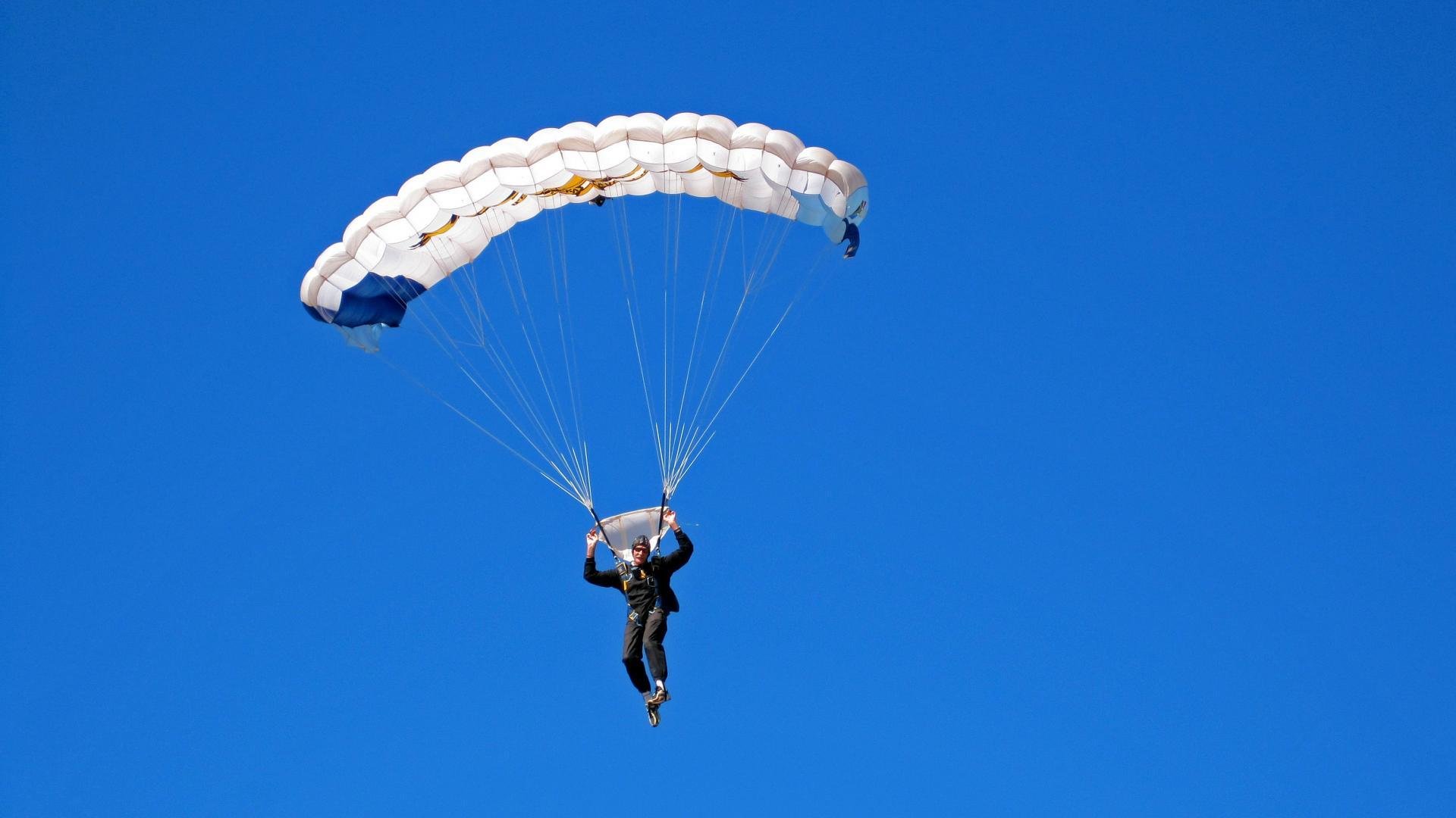 LPL战队团战默契配合如流水,lol团战阵容搭配